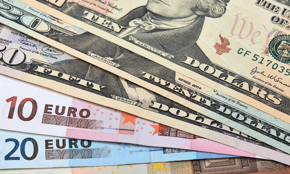 Dollar, Euro Down as Worries about Ukraine’s Conflict Economic Impact Grow