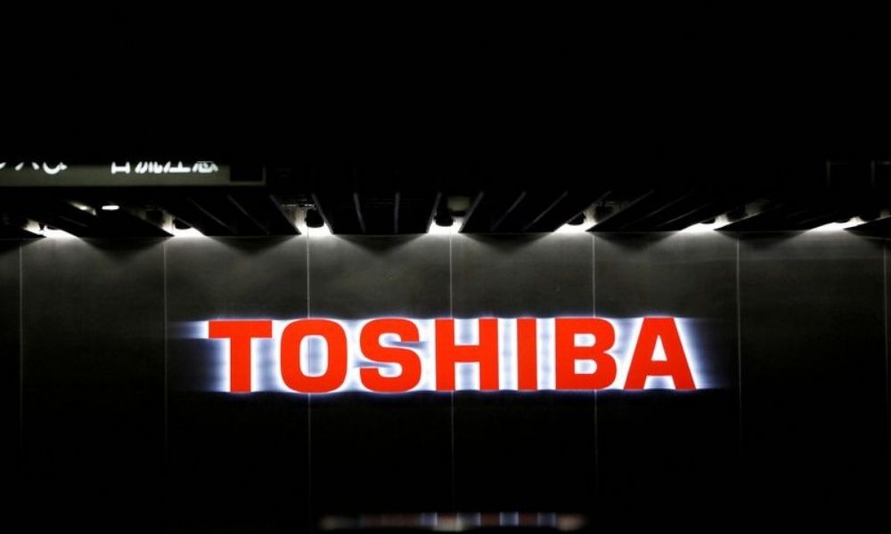 In break with Toshiba board, director says to back plan that could open door to buyout